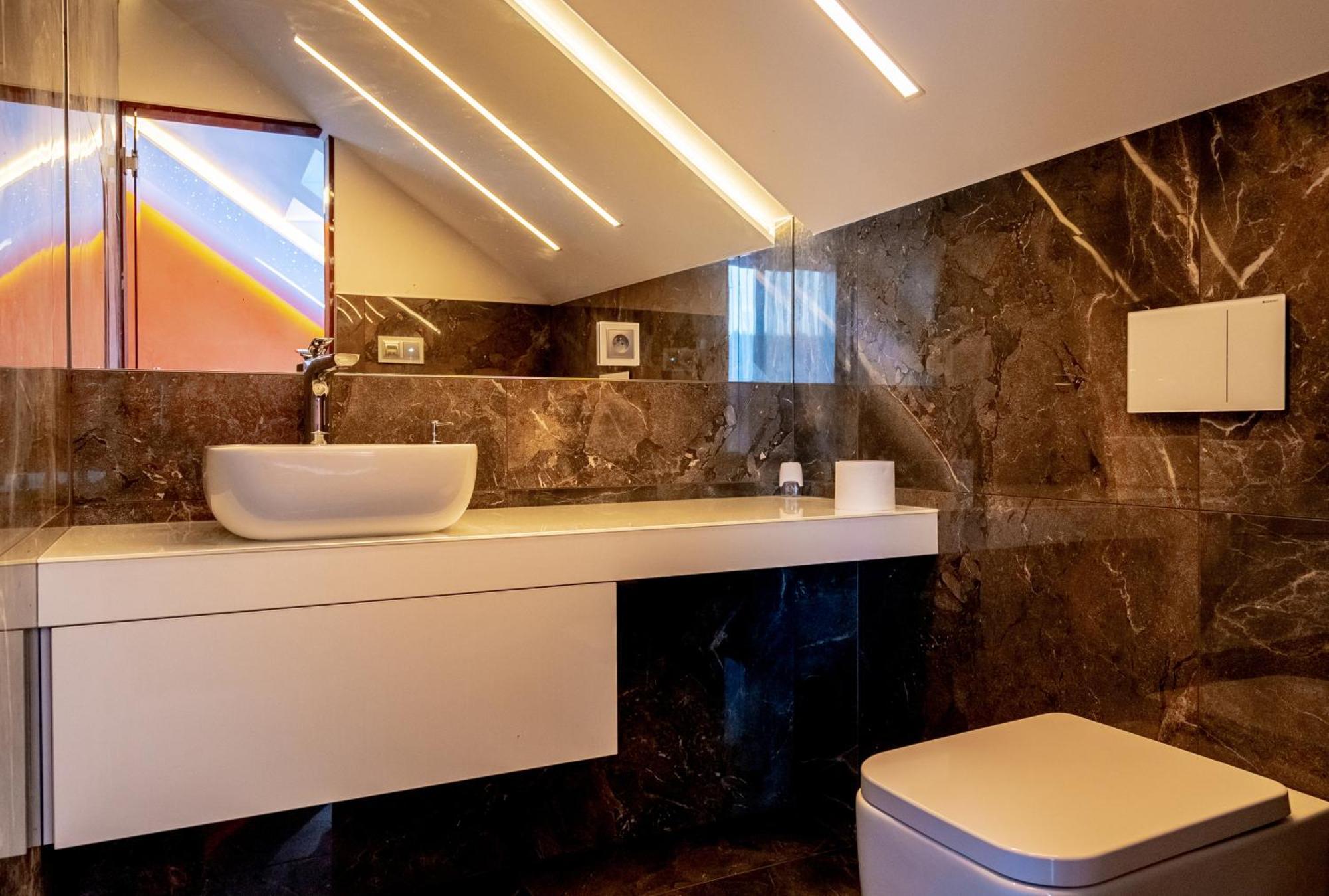 Aroma Gold Hotel Dolni Bousov Exterior photo